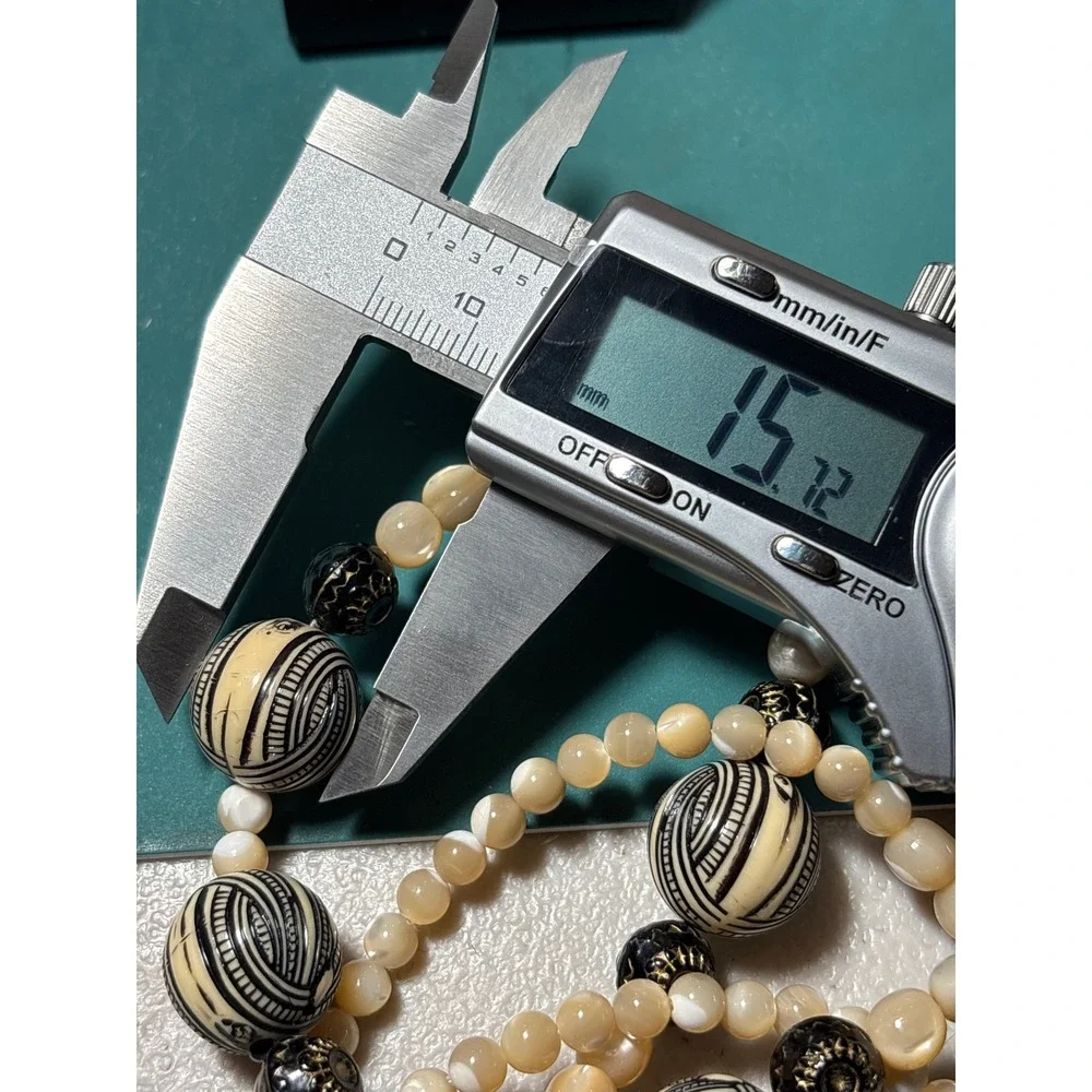 Vintage Boho Carved Geometric Bead‎ & Shell Strand Necklace Cream Black Tan